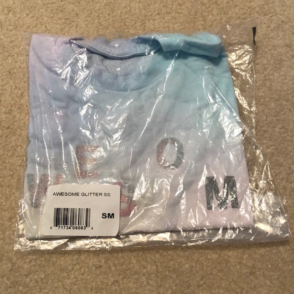 ❌ SOLD ❌ NEW Taylor Swift awesoME! crop top - Picture 2 of 4